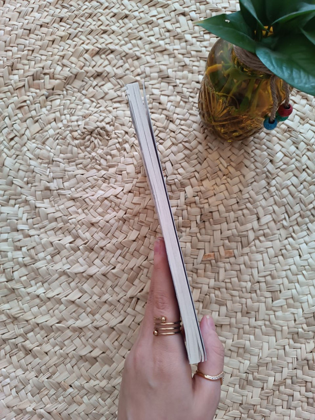 دلی بای و آهو اثر عباس معروفی